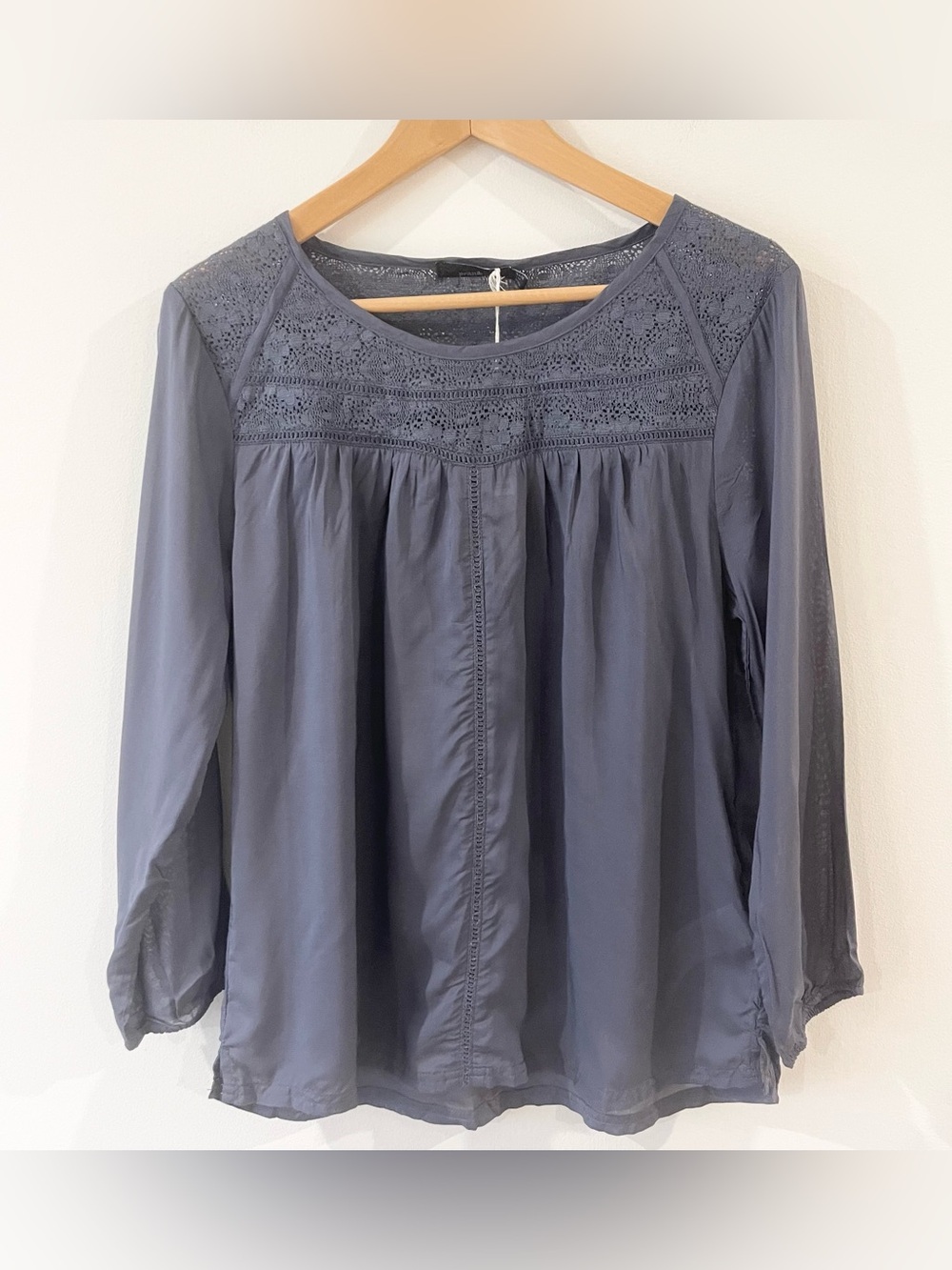 Prana Robyn Lace Yoke Long-Sleeve Blouse women’s size M Gray